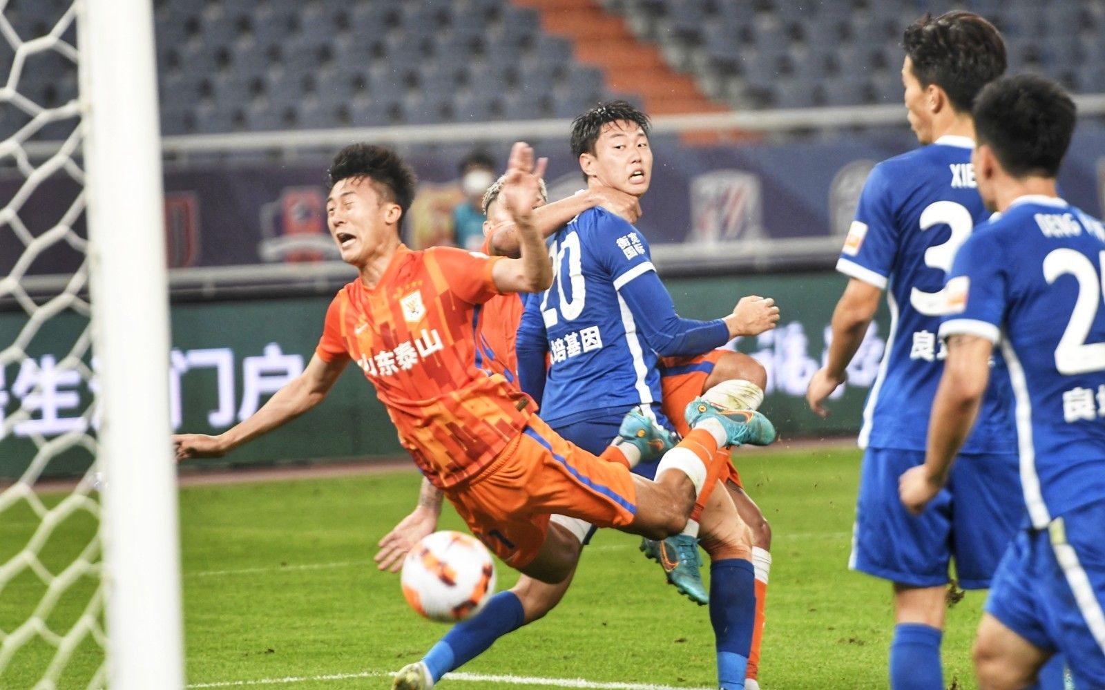 欧冠积分榜：拜仁、阿森纳、国米全胜领跑，下轮前二直接对话（欧冠积分榜：拜仁、阿森纳、国米保持全胜领跑，下轮前二强强对话）