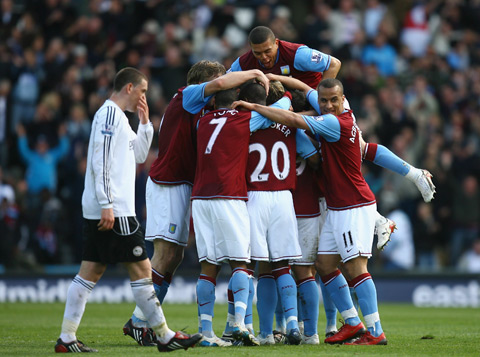 篮球勇士球星连续三场助攻上双（勇士球星三场连送两位数助攻）