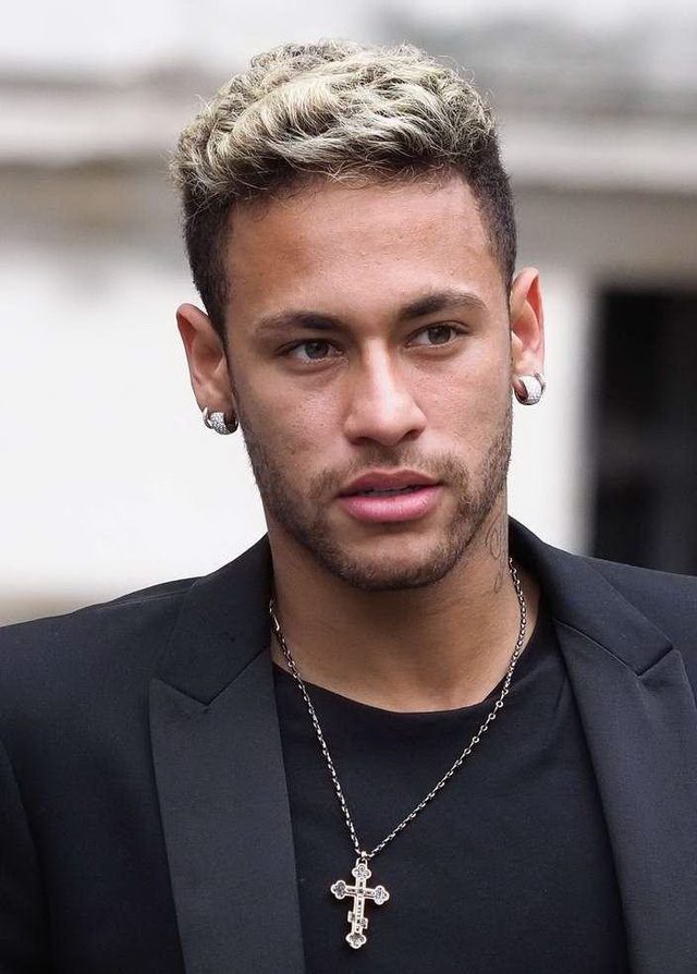 马尔穆什：签约曼城让我欣喜若狂，面对纽卡戴帽是我最佳时刻（马尔穆什：加盟曼城令我狂喜，对纽卡上演帽子戏法是我的高光时刻）