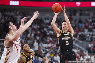 高开低走！利物浦近9轮仅取7分，与赛季初对比明显（强势开局难延续！利物浦近9轮仅得7分，与赛季初形成鲜明反差）