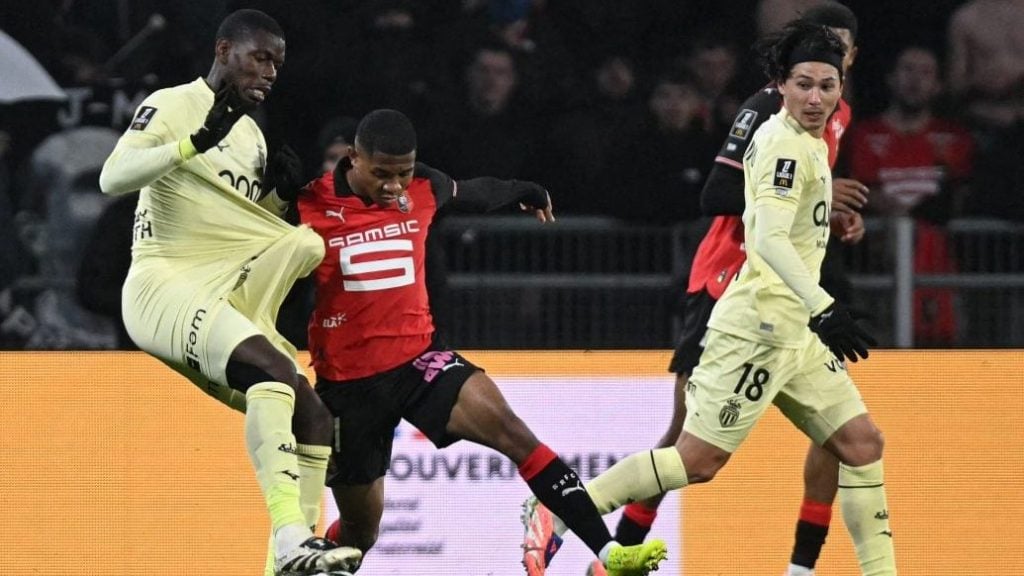 法媒：巴黎要求球员降低工资增加绩效部分，登贝莱续约恐遇阻（法媒称巴黎拟下调基本薪资、加大奖金考核力度，登贝莱续约恐生变）