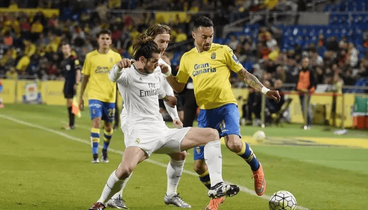 苏炳添的人生不止有风速与纪录，还有父亲的角色（风速与纪录之外，苏炳添还是一位父亲）